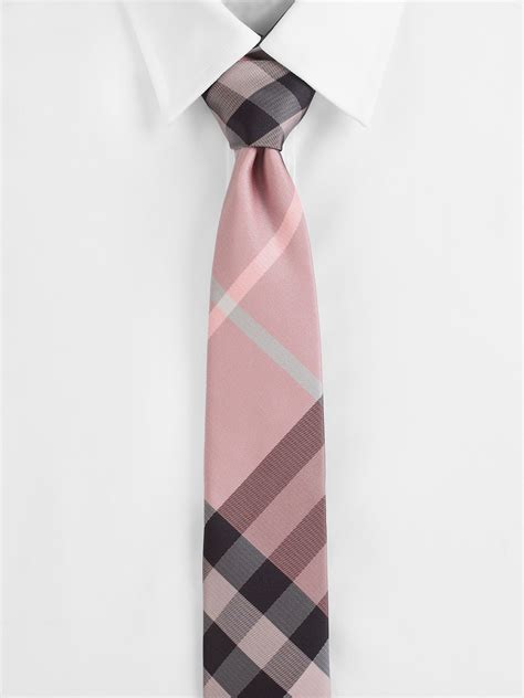 burberry tie pink